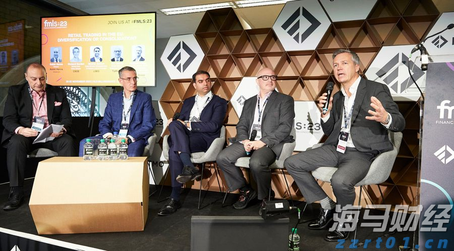 第二季度广告增速骤降至4%！Snap(SNAP.US)技术故障导致售价下滑 盘后市值蒸发超1/6